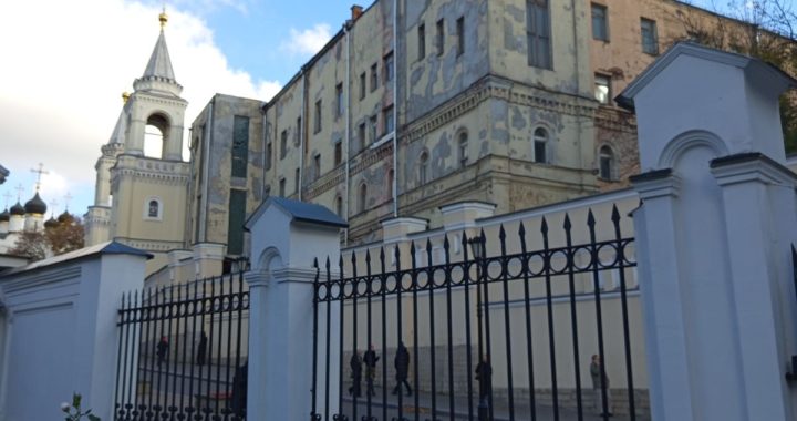 Свернула на экскурсию по Ивановской горке за 800 ₽ и не узнала центр Москвы