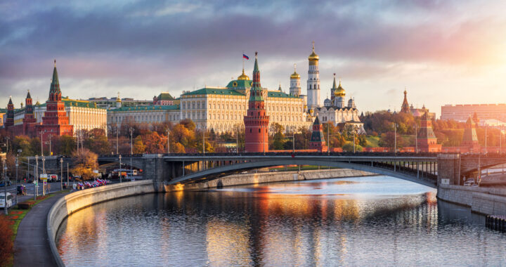 «Кремль всегда был красным» это миф, 2 века он простоял белым
