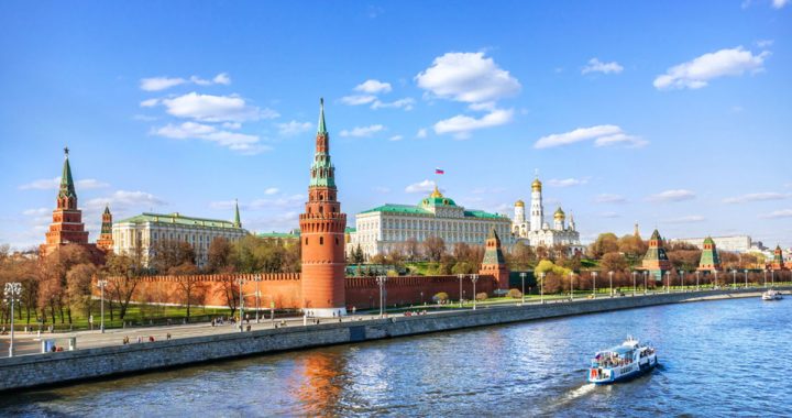 Каталась на теплоходах с обедом всё лето и поняла, за какую экскурсию по Москве-реке не жаль 3000 ₽